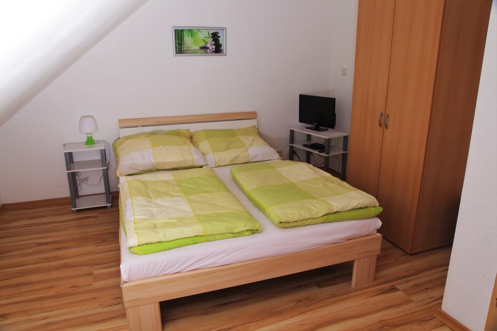 Pension Haus Kassel Fuldatal Bagian luar foto