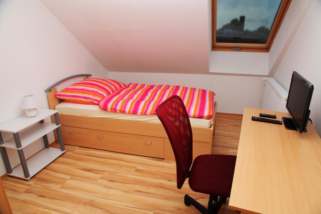 Pension Haus Kassel Fuldatal Bagian luar foto