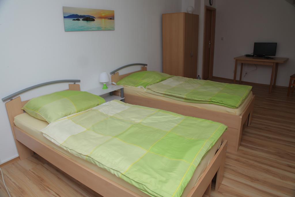 Pension Haus Kassel Fuldatal Bagian luar foto